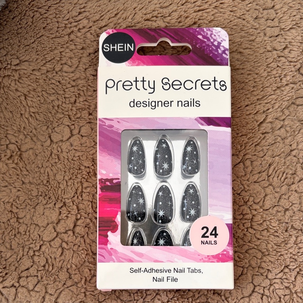 Designer Nails - Black